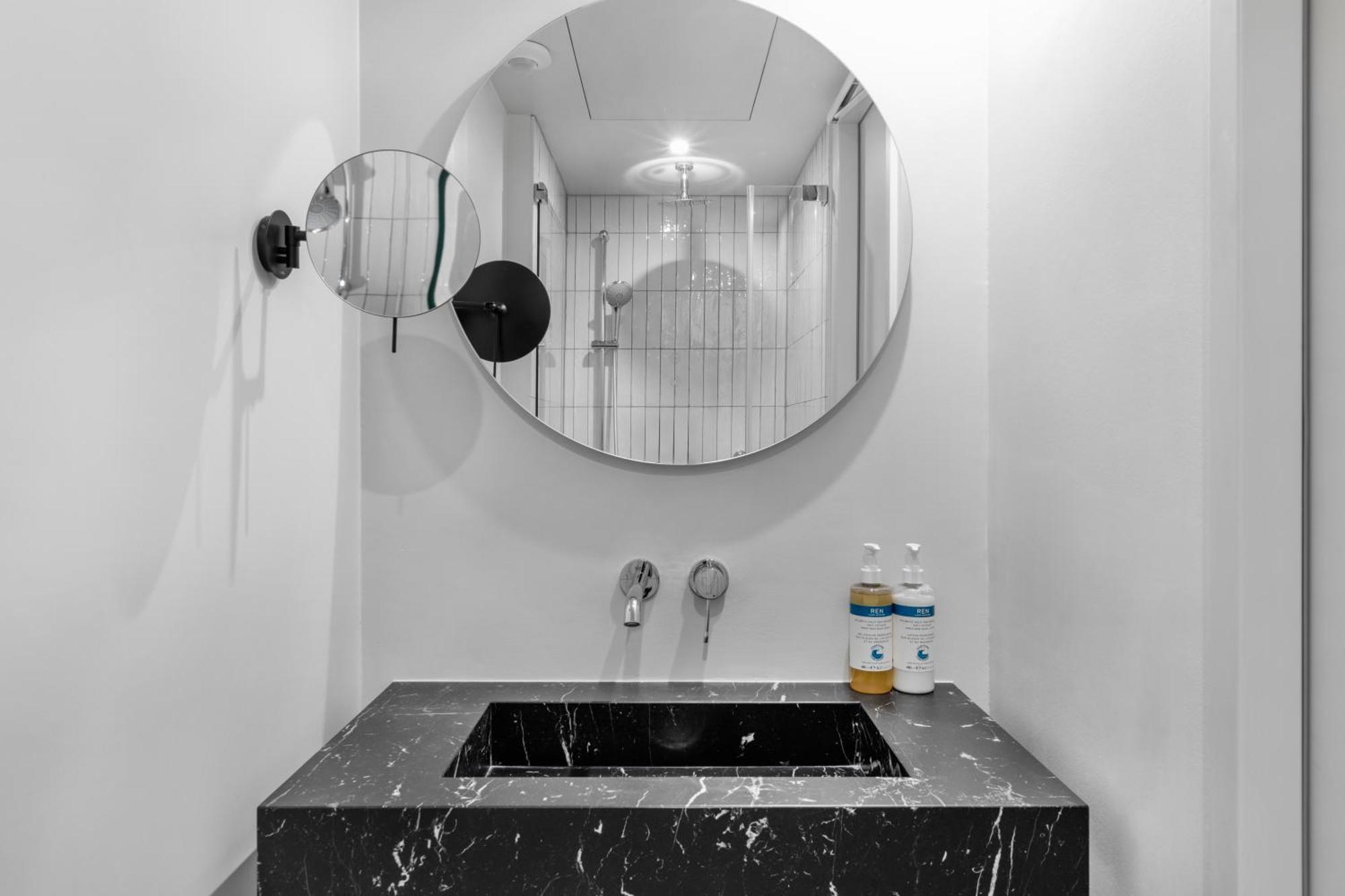 Hotel Numa Savi